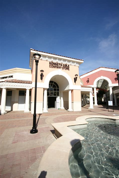 simon orlando international premium outlets.